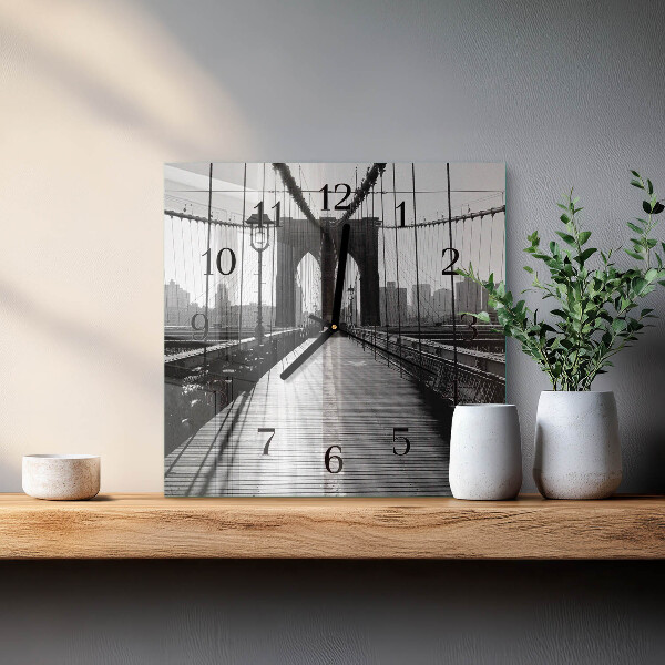 Wanduhr aus glas Brücke