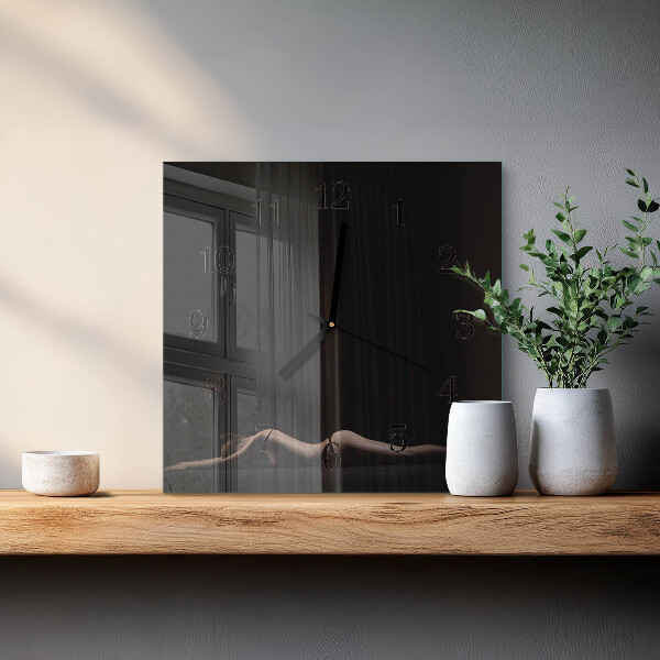 Wanduhr aus glas Frau