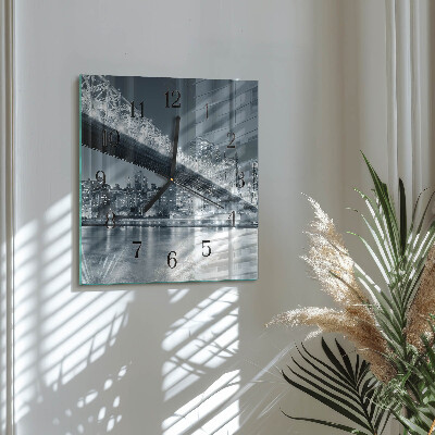 Wanduhr aus glas Brücke