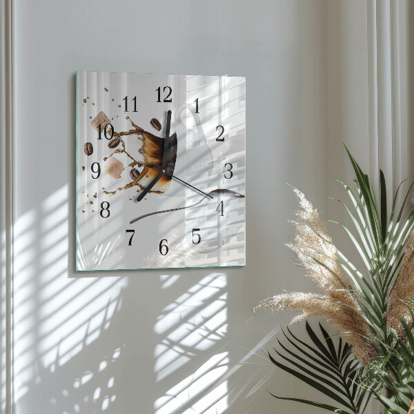 Wanduhr aus glas Tasse
