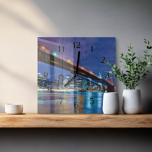 Wanduhr aus glas Brücke
