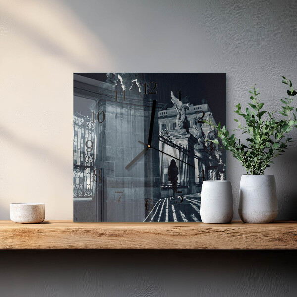 Wanduhr aus glas Hradschin
