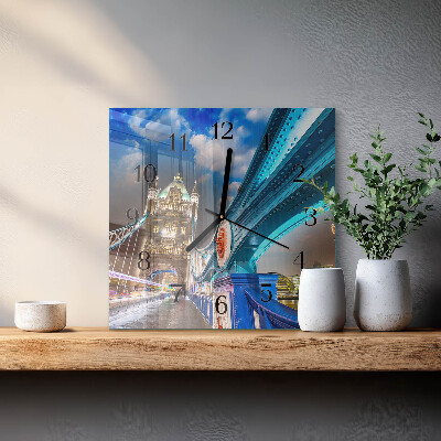 Wanduhr aus glas Brücke