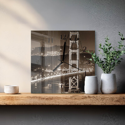 Wanduhr aus glas Brücke