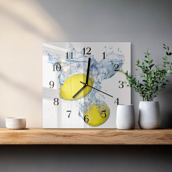 Wanduhr aus glas Zitronen in Wasser