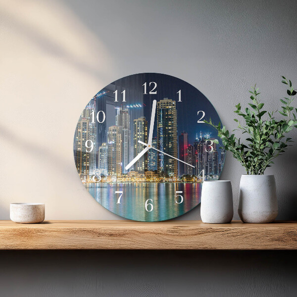 Glas wanduhr Abend in der Stadt