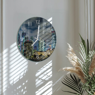 Glas wanduhr Abend in der Stadt
