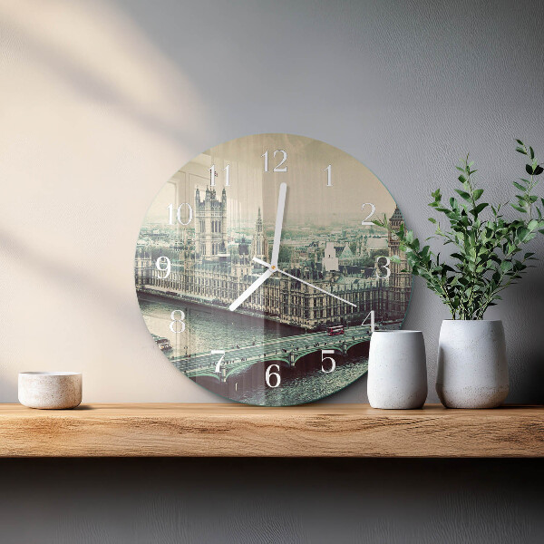 Glas wanduhr London