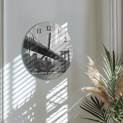 Wanduhr rund Brücke