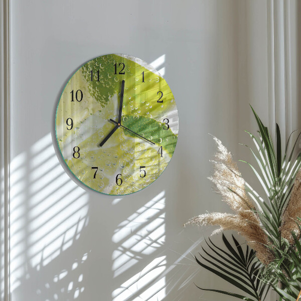 Wanduhr rund Kalkwasser