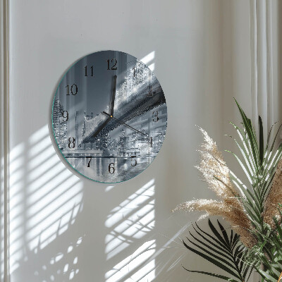 Wanduhr rund Brücke