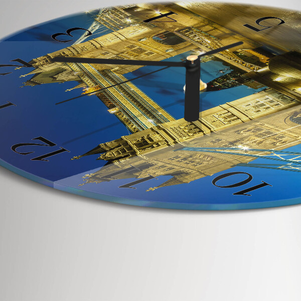Wanduhr rund London Bridge