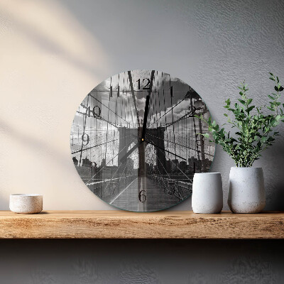 Wanduhr rund Brücke