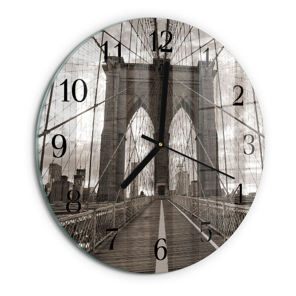 Wanduhr rund Brücke
