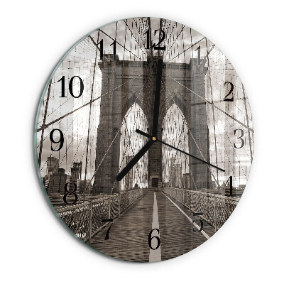 Wanduhr rund Brücke