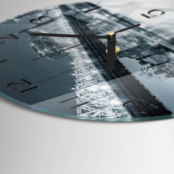 Wanduhr rund Brücke