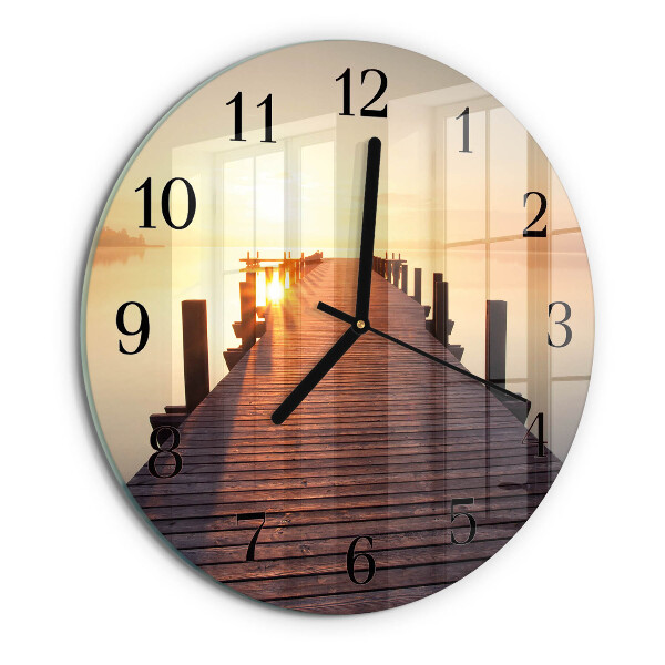 Wanduhr rund Brücke über den See