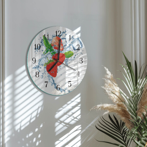 Wanduhr rund Erdbeeren