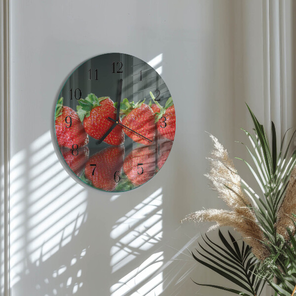 Wanduhr rund Erdbeeren