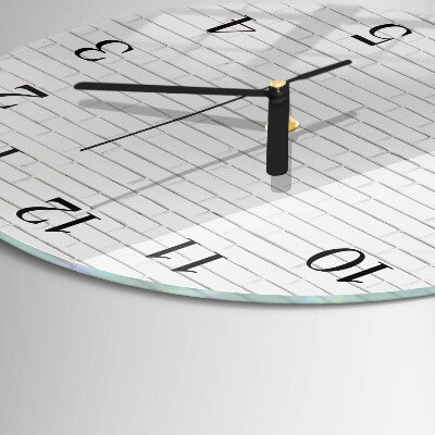 Wanduhr rund Ziegelmauer