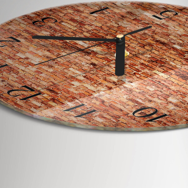 Wanduhr rund Ziegelmauer
