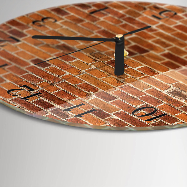 Wanduhr rund Ziegelmauer