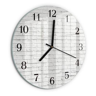 Wanduhr rund Ziegelmauer