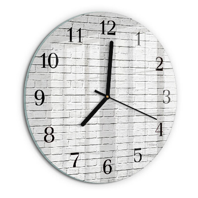 Wanduhr rund Ziegelmauer