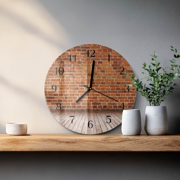 Wanduhr rund Ziegelmauer