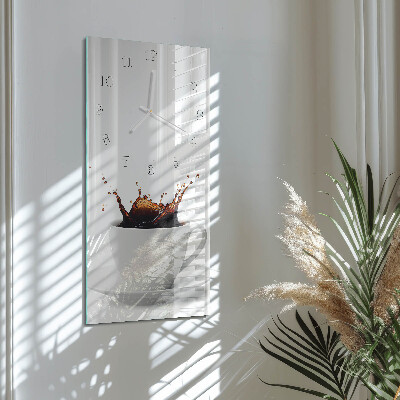 Vertikale Uhr Kaffee