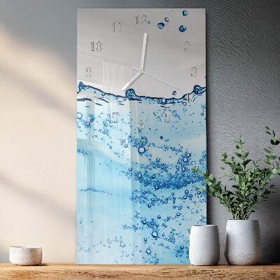 Vertikale Uhr Wasser