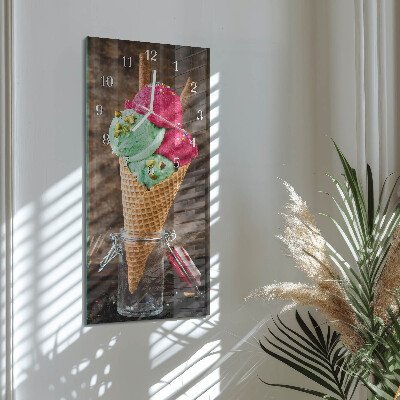 Vertikale Uhr Eis