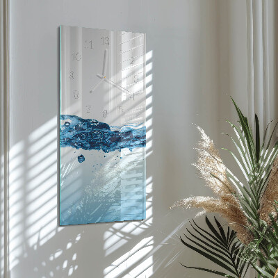 Vertikale Uhr Wasser