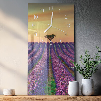 Vertikale Uhr Lavendelfeld