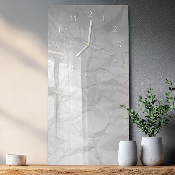 Vertikale Uhr Blatt Papier