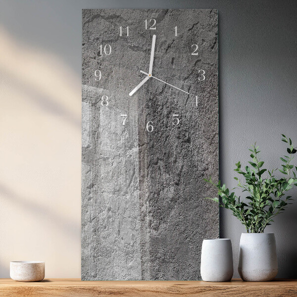 Vertikale Uhr Betonwand