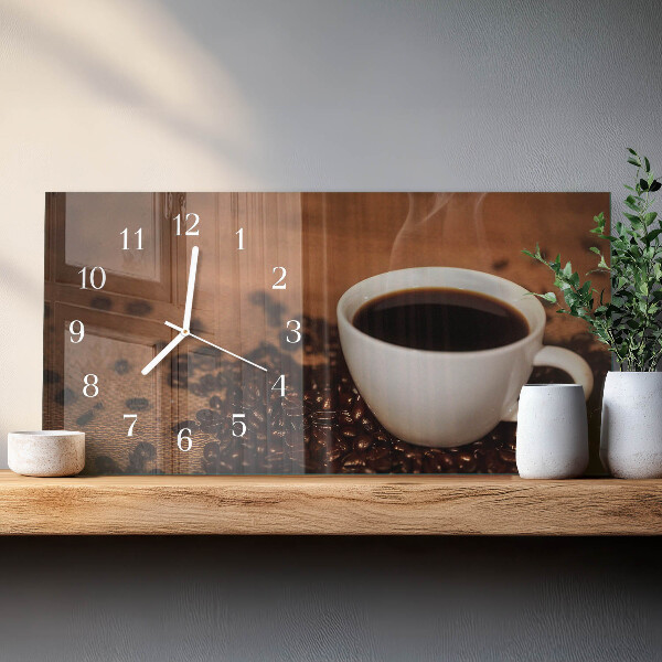 Horizontale Uhr Heißer Kaffee