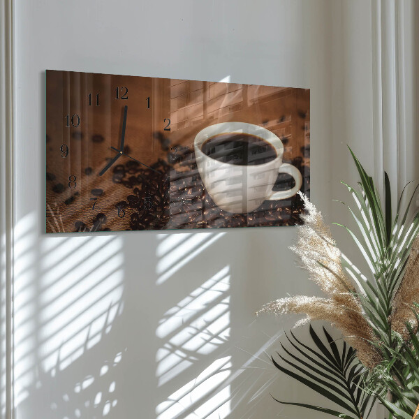 Horizontale Uhr Heißer Kaffee