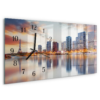 Horizontale Uhr Paris am Abend