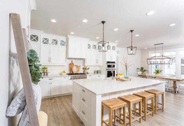 Weiße Küche – Ideen, die zeigen, dass neutrale Farben nie aus der Mode kommen